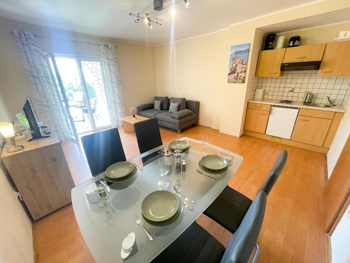 Apartments Sams Novi Vinodolski Eksteriør billede