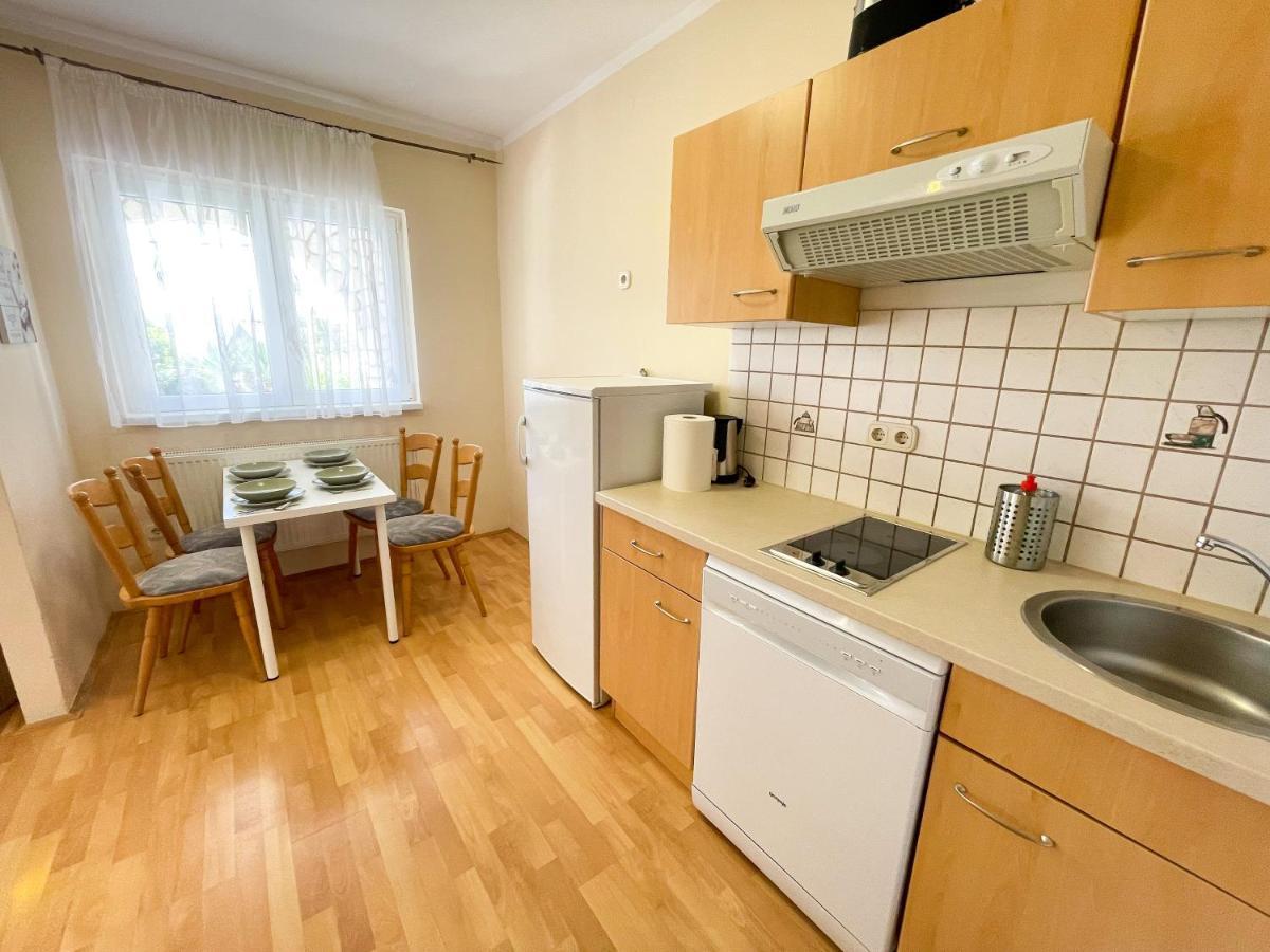 Apartments Sams Novi Vinodolski Eksteriør billede