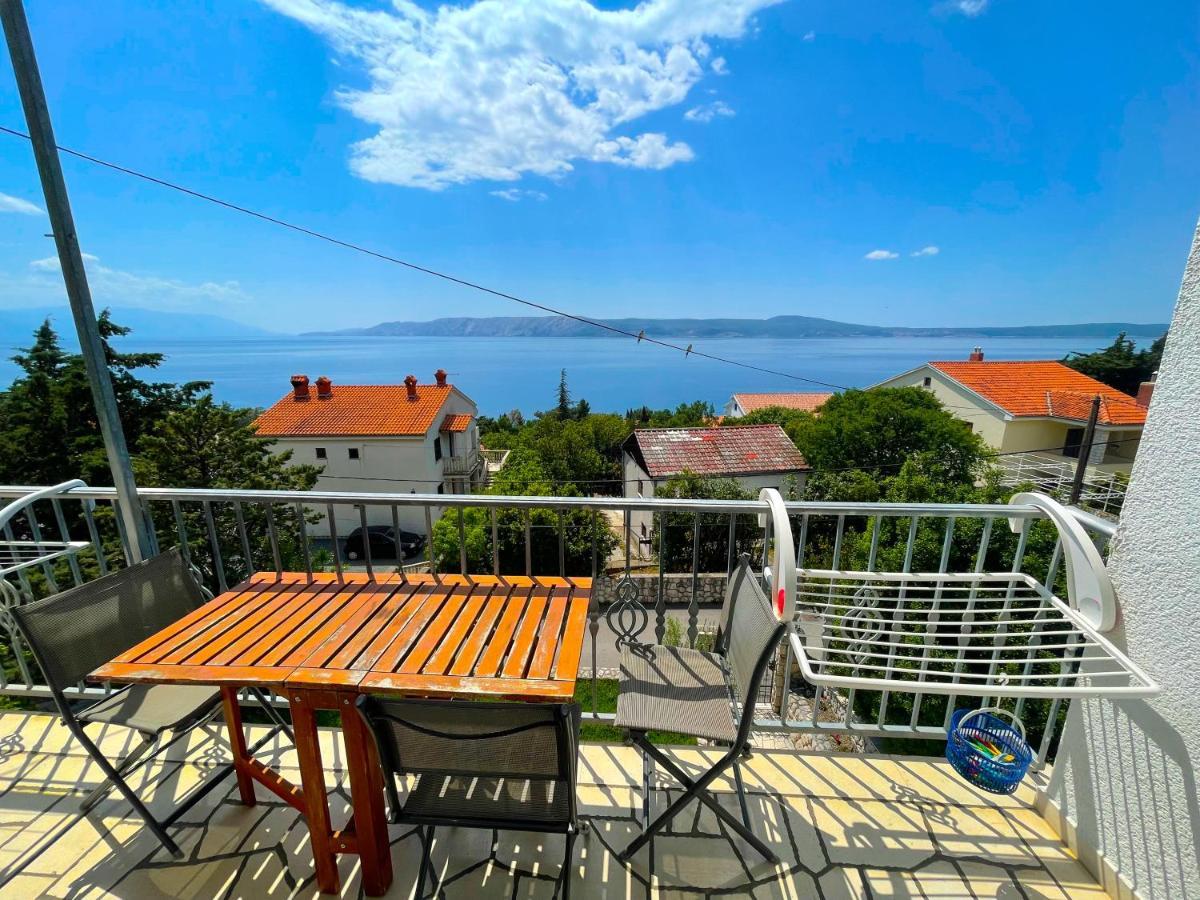 Apartments Sams Novi Vinodolski Eksteriør billede
