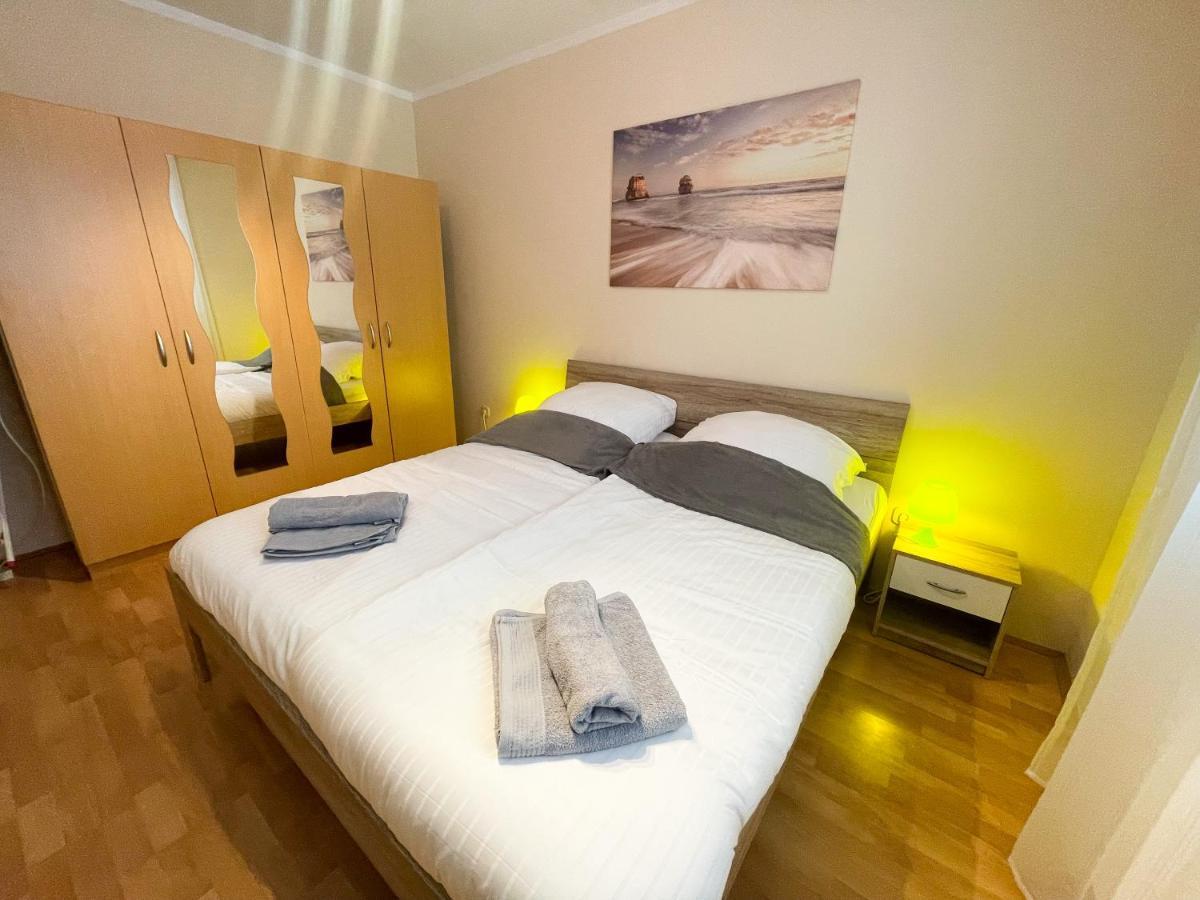Apartments Sams Novi Vinodolski Eksteriør billede