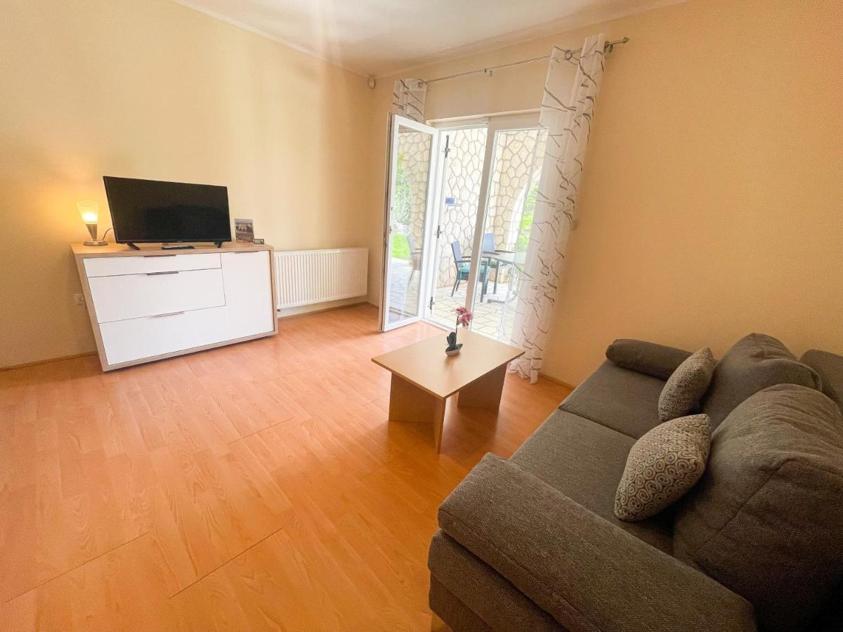 Apartments Sams Novi Vinodolski Eksteriør billede