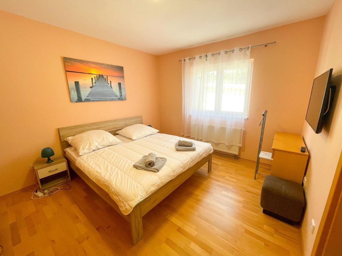 Apartments Sams Novi Vinodolski Eksteriør billede