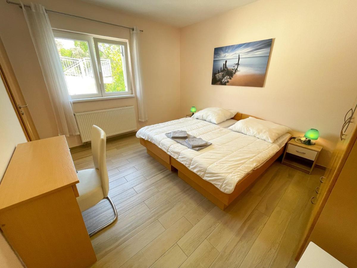 Apartments Sams Novi Vinodolski Eksteriør billede