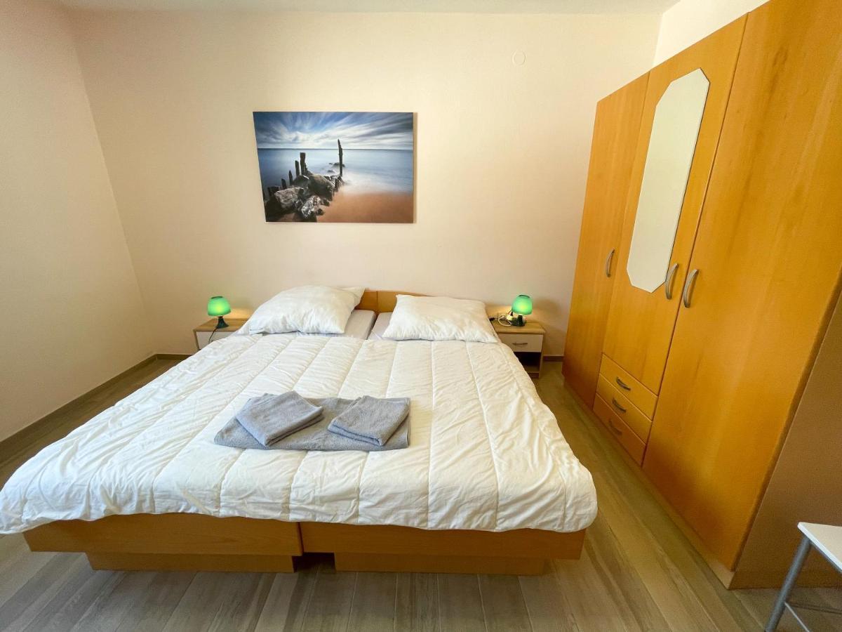 Apartments Sams Novi Vinodolski Eksteriør billede