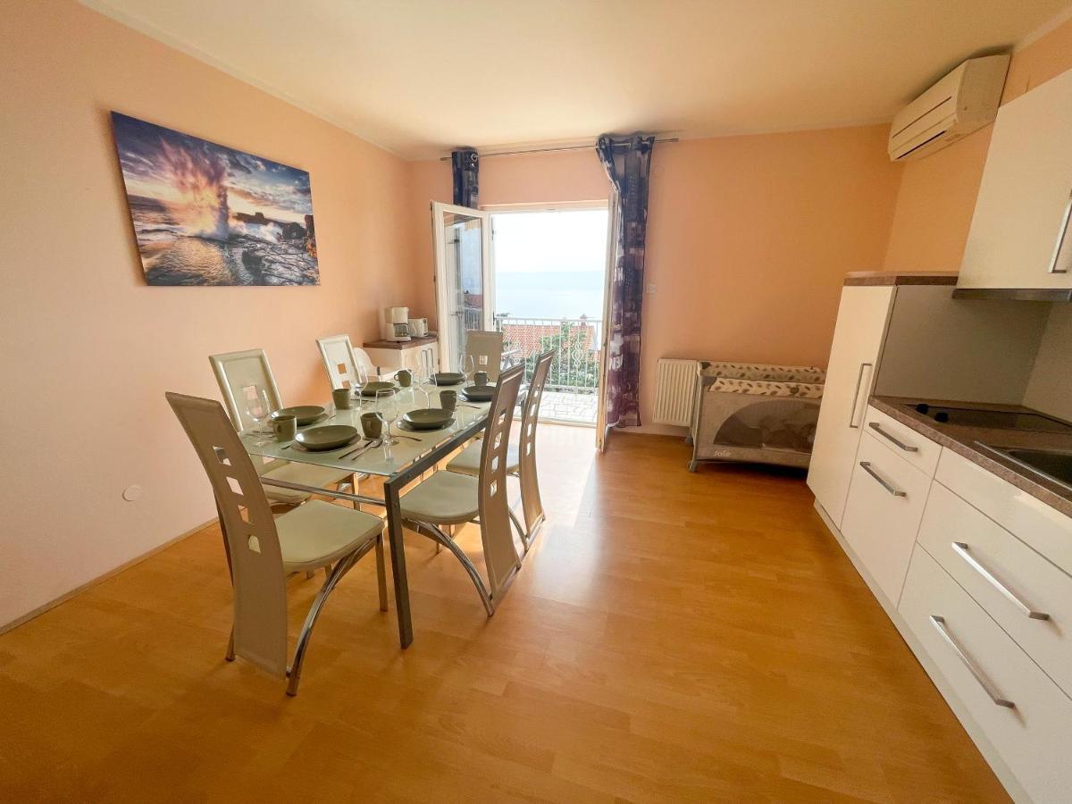 Apartments Sams Novi Vinodolski Eksteriør billede