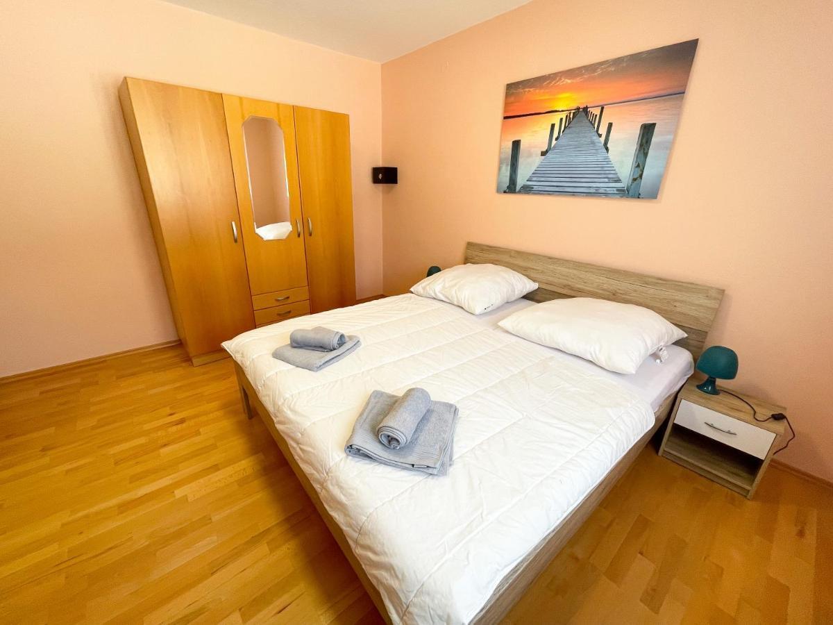 Apartments Sams Novi Vinodolski Eksteriør billede